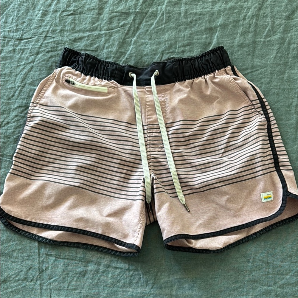 Vuori Banks Short 5”